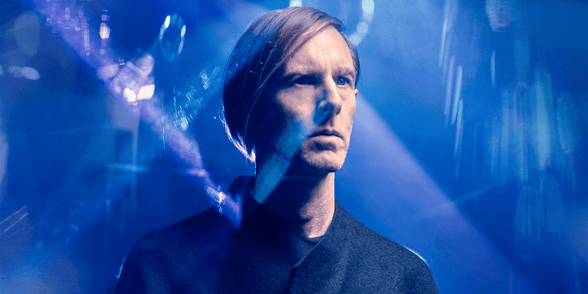 S2025-IST_Artists_FichaWeb-RichieHawtin.png